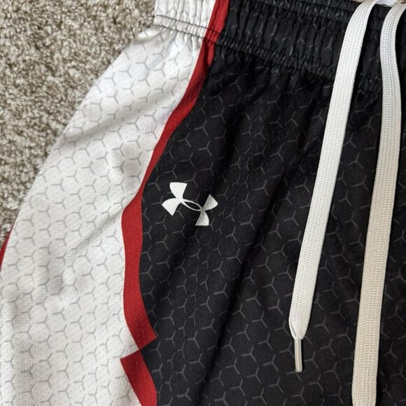 Under Armour Shorts Boys Large Black White Red Athletic Basketball Drawstring - Picture 2 of 7